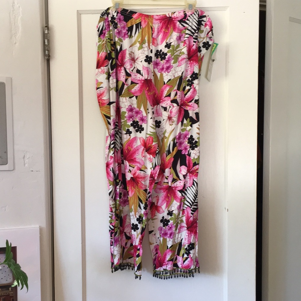 NWT Key Lime Pie Floral Pants